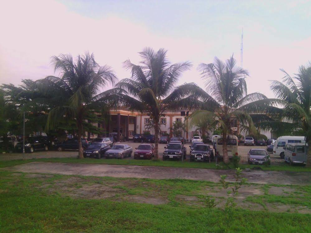 Tiffany Hotel And Towers Imogwu-Agwa Extérieur photo