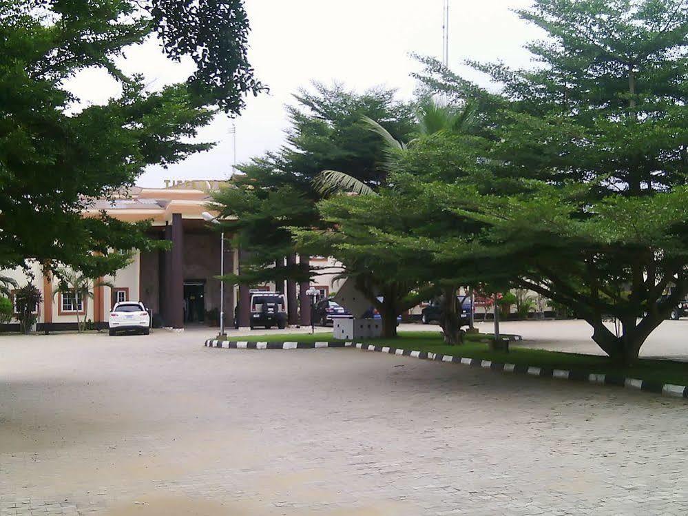 Tiffany Hotel And Towers Imogwu-Agwa Extérieur photo